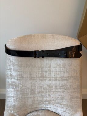 Burberry Men's Black Leather Belt - Sleek Polished Finish